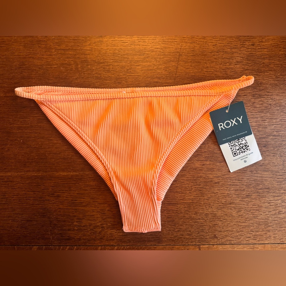 NWT Roxy "Mind of Freedom Cheeky" bikini bottoms - Coral - S